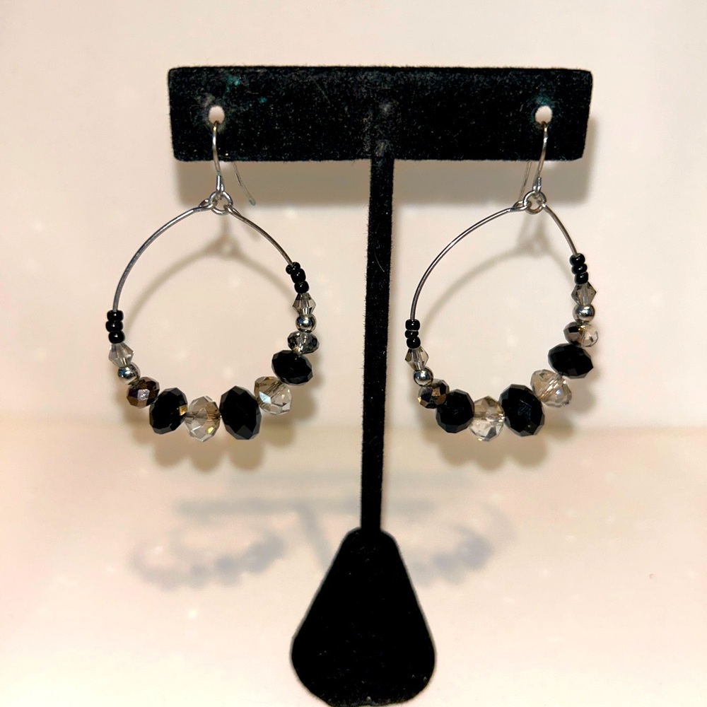 Vintage Black & Clear Crystal Glass Beaded Wire Hoop Dangle Earrings Boho